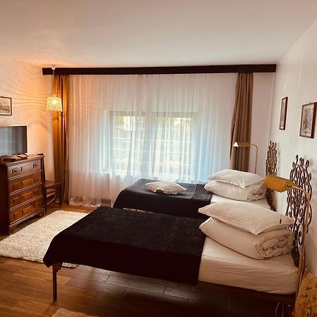 Casa Pisica Noastra Hotell Breaza  Exteriör bild