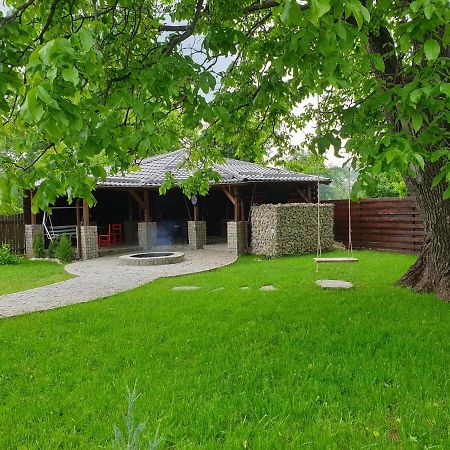 Casa Pisica Noastra Hotell Breaza  Exteriör bild