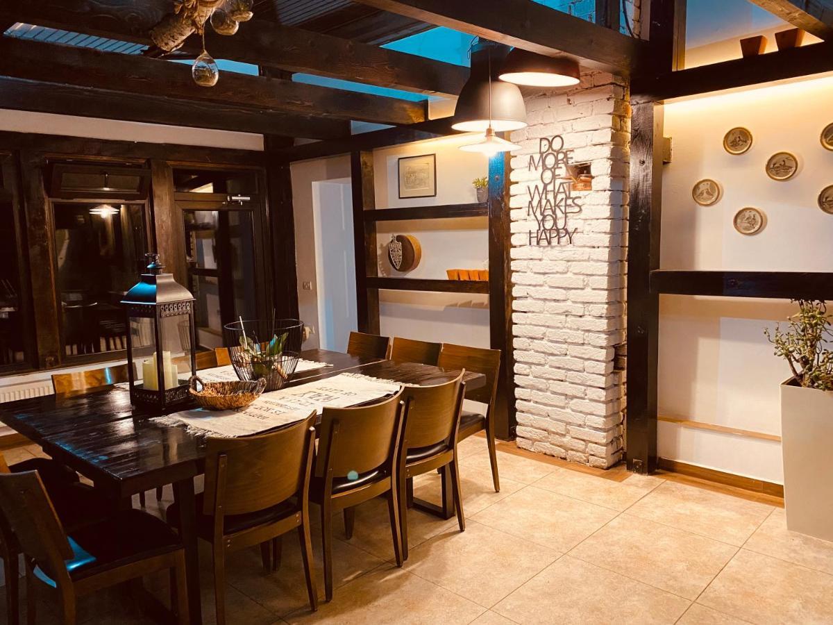 Casa Pisica Noastra Hotell Breaza  Exteriör bild